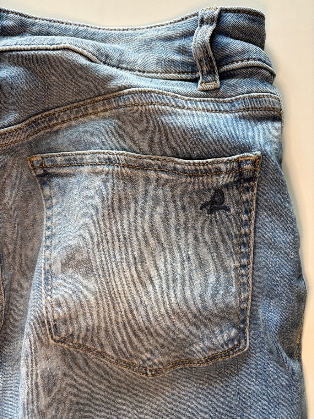 DL 1961 women’s size 27 mid rise flare denim jeans mid rise raw hem 25” inseam - Picture 3 of 5